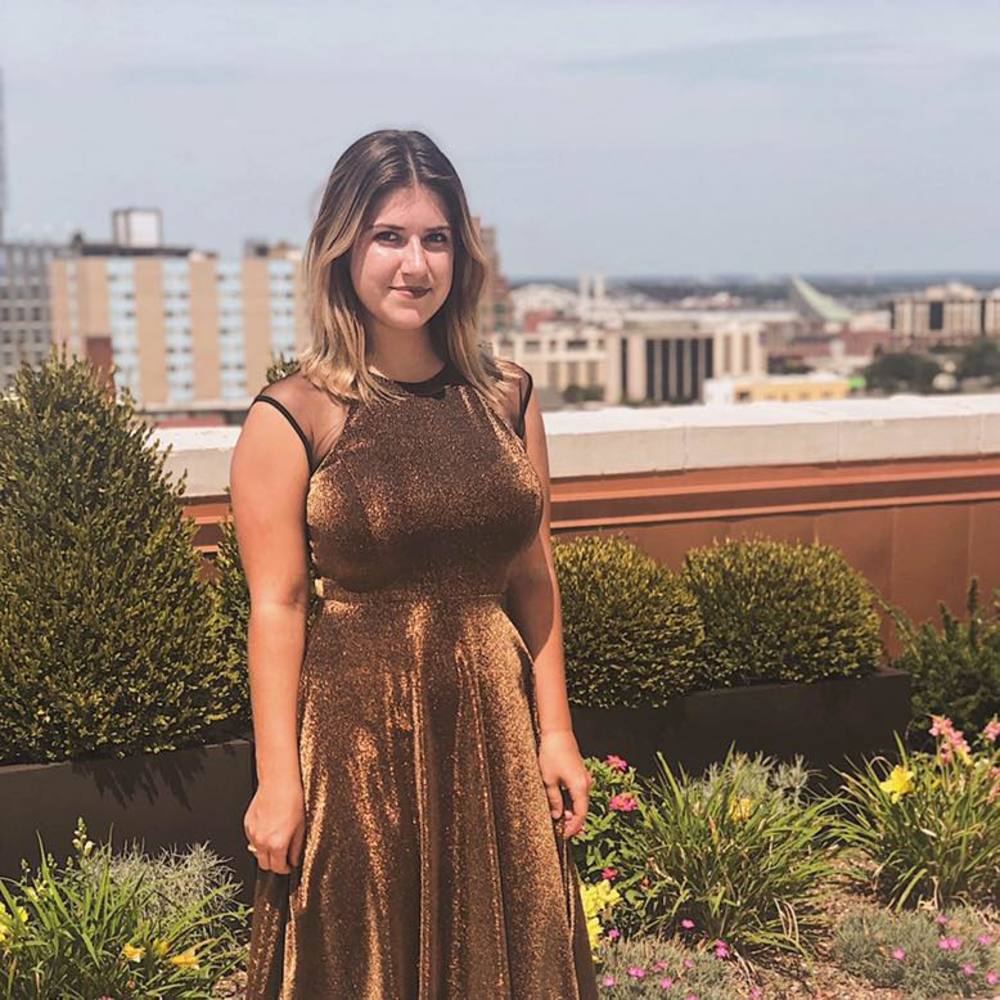 Meet your Posher, Felicia